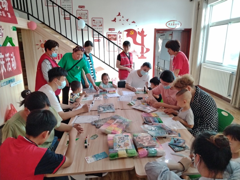 临床医学院开展“‘医’路‘童’...